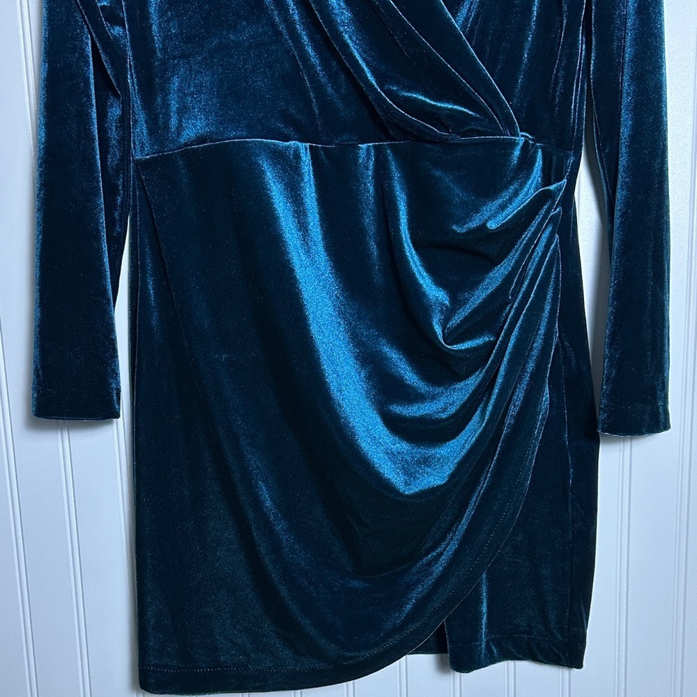 Elodie Deep Blue Velvet Long Sleeve Dress Sz L V Neck Velvet Party Cocktail - Picture 4 of 13